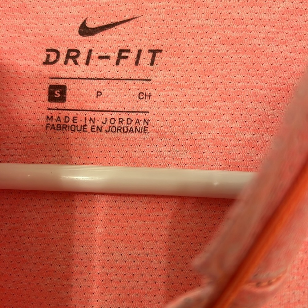 Nike running pull over - Picture 2 of 3